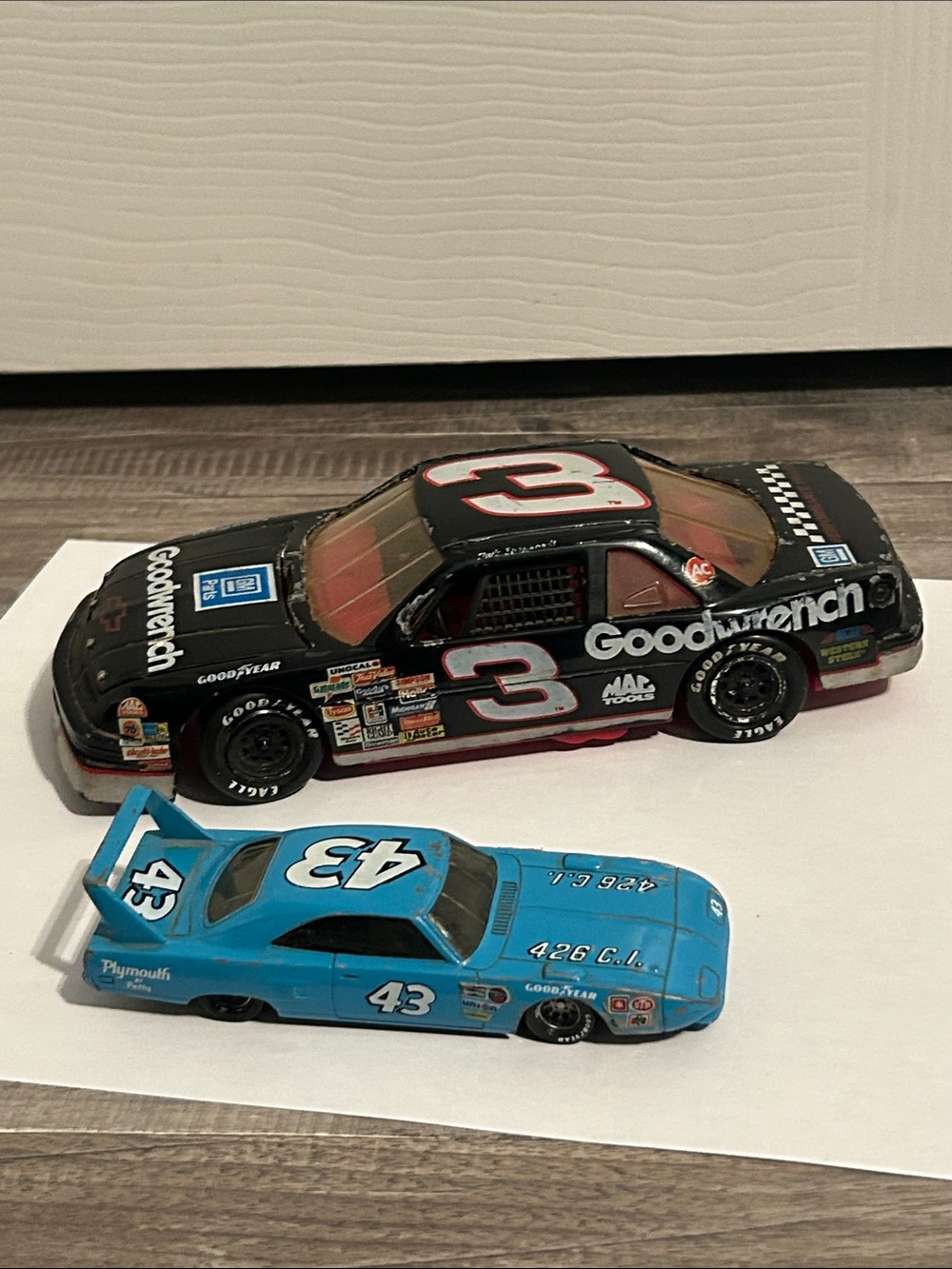 Revell 1991 NASCAR Dale Earnhardt Sr#3 1:24 GM-Die Cast Car +1992 Richard Petty